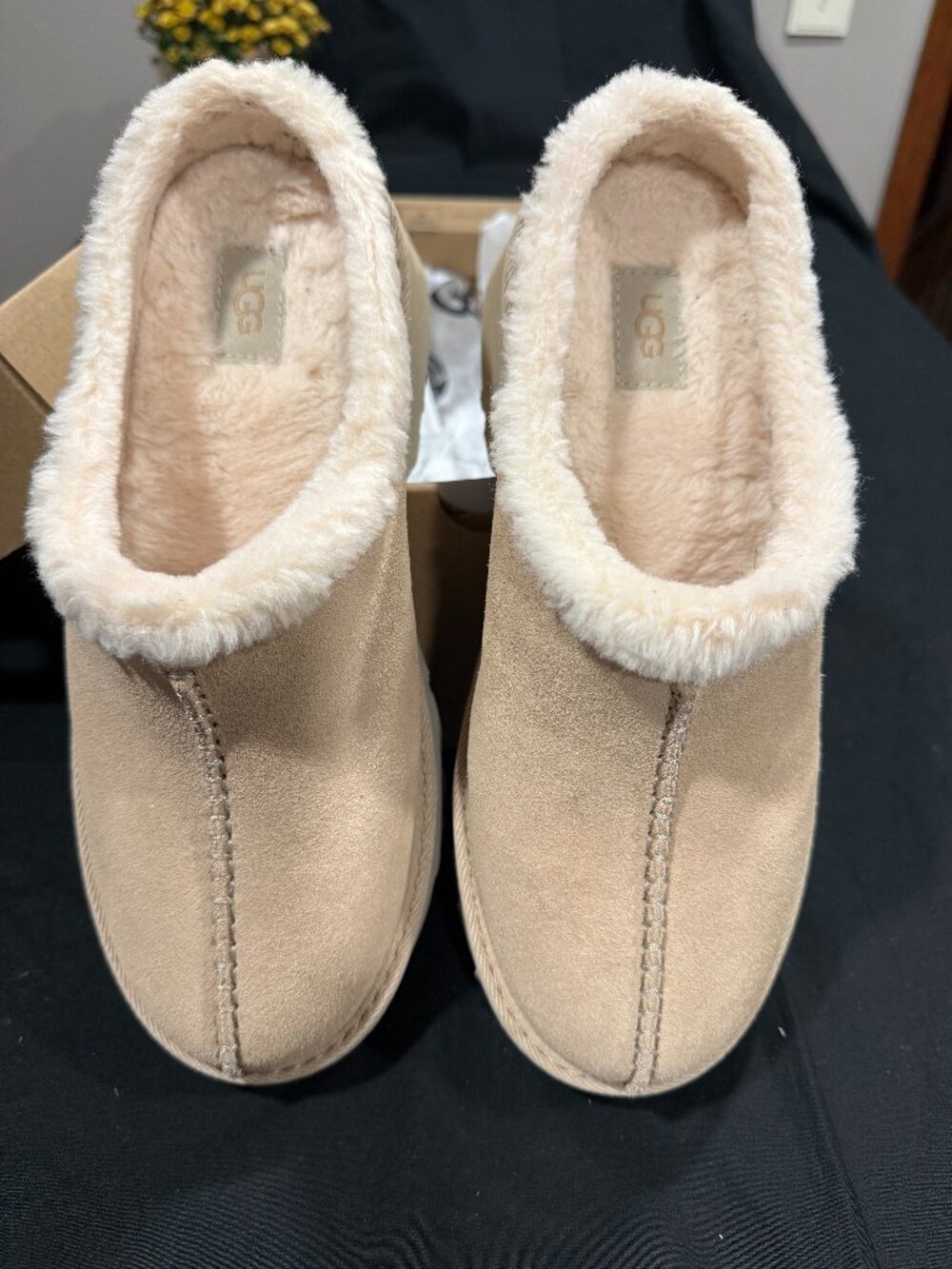UGG New Heights Cozy Clog Women’s 9 Driftwood Suede Platform 1162510 Box